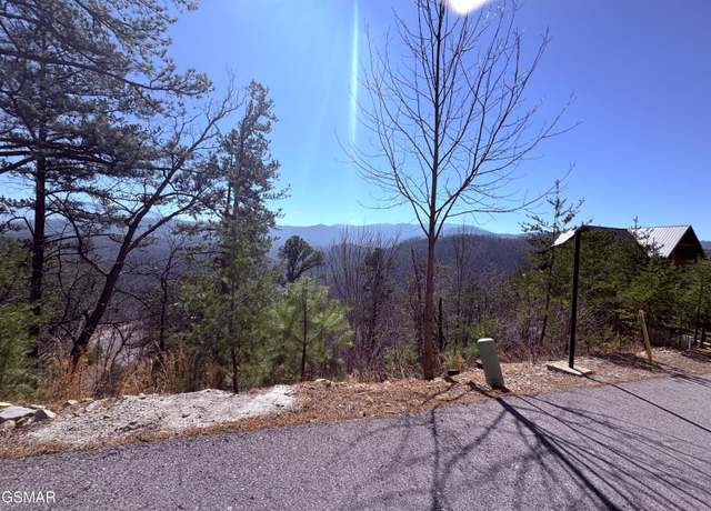 Property at 81 Parkside Rdg Way, Pigeon Forge, TN 37863