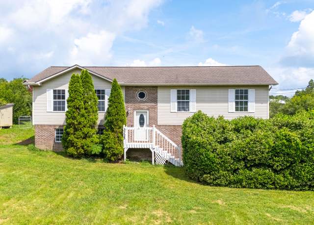 Property at 3225 Bativa Garden Ct, Sevierville, TN 37876, 3 beds, 3 baths