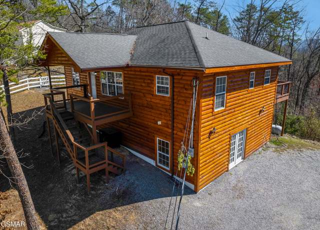 Property at 843 Lloyd Huskey Rd, Pigeon Forge, TN 37863, 3 beds, 3 baths