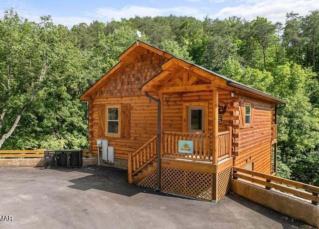 Property at 2182 Bear Haven Way, Sevierville, TN 37862, 2 beds, 2.5 baths