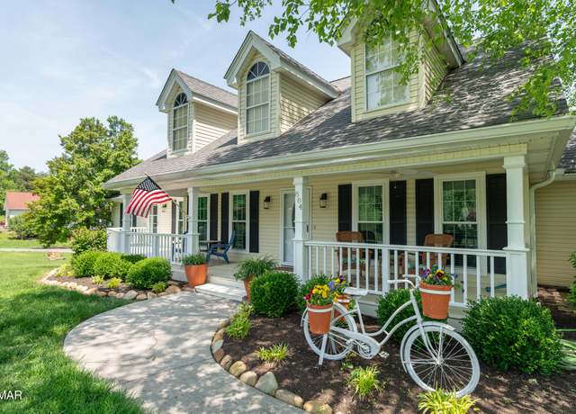 Property at 884 River Cliff Dr, Kodak, TN 37764, 3 beds, 3 baths
