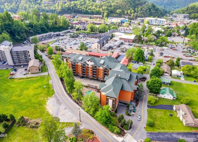 Property at 215 Woliss Ln #101, Gatlinburg, TN 37738, 2 beds, 2 baths