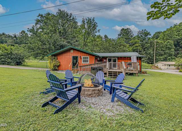 Property at 609 Cartertown Rd, Gatlinburg, TN 37738, 4 beds, 2 baths