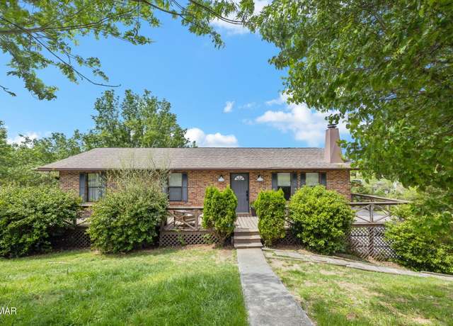 Property at 1021 Hilltop Cir, Sevierville, TN 37876, 3 beds, 2 baths