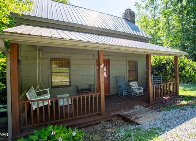 Property at 3637 Marshall Ln, Sevierville, TN 37862, 2 beds, 2 baths