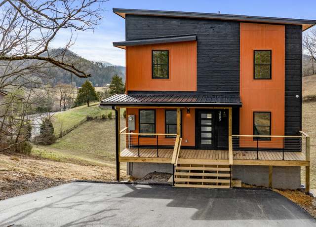 Property at 3005 Nellie Dr, Sevierville, TN 37876, 3 beds, 3.5 baths