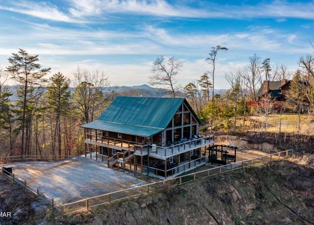 Property at 1535 Mountain Trail Lane Ln, Sevierville, TN 37876, 3 beds, 2.5 baths