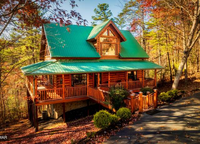 Property at 2017 Smoky Cove Rd, Sevierville, TN 37876, 2 beds, 2 baths