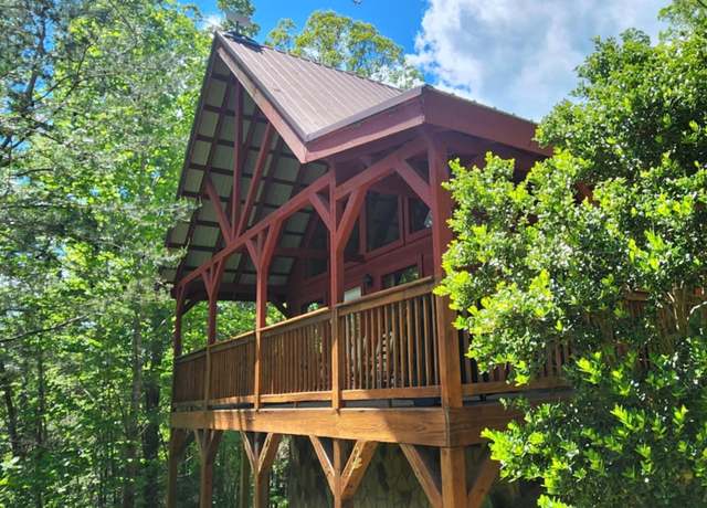 Property at 1926 Bird Hill Rd, Sevierville, TN 37876, 2 beds, 2.5 baths