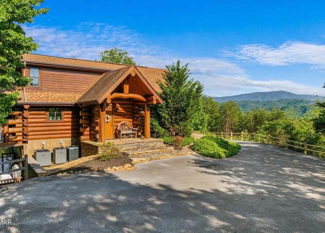 Property at 2418 Smoky Vista Way, Sevierville, TN 37876, 3 beds, 4.5 baths