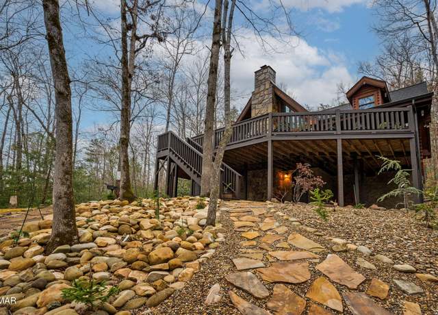 Property at 1903 Waters End Rd, Walland, TN 37886, 3 beds, 3.5 baths