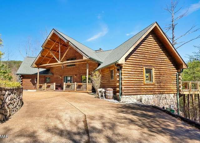 Property at 206 Cobblestone Way, Townsend, TN 37882, 3 beds, 3 baths