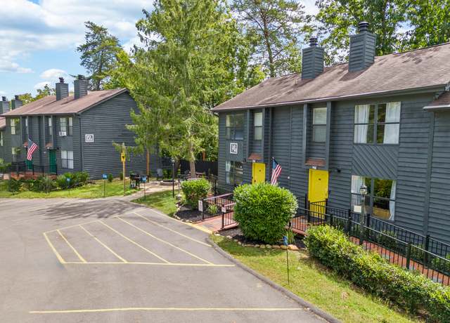 Property at 3720 Plaza Way #141, Pigeon Forge, TN 37863, 2 beds, 2.5 baths