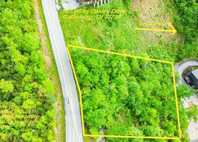 Property at 907 Wiley Oakley Dr, Gatlinburg, TN 37738