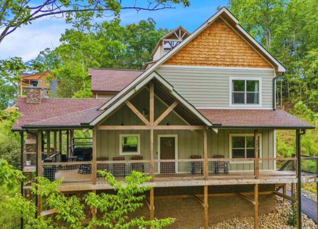 Property at 3831 Revetta Cir, Sevierville, TN 37862, 4 beds, 4.5 baths