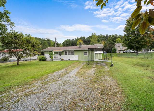 Property at 3209 Sycamore St, Pigeon Forge, TN 37863, 3 beds, 2 baths