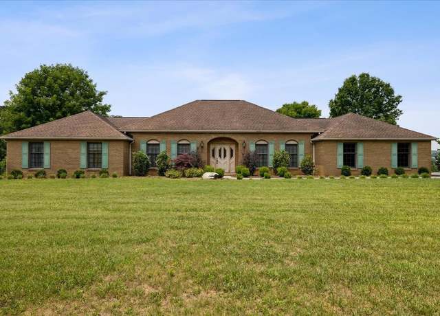 Property at 377 Thomas Loop Rd, Sevierville, TN 37876, 3 beds, 3 baths