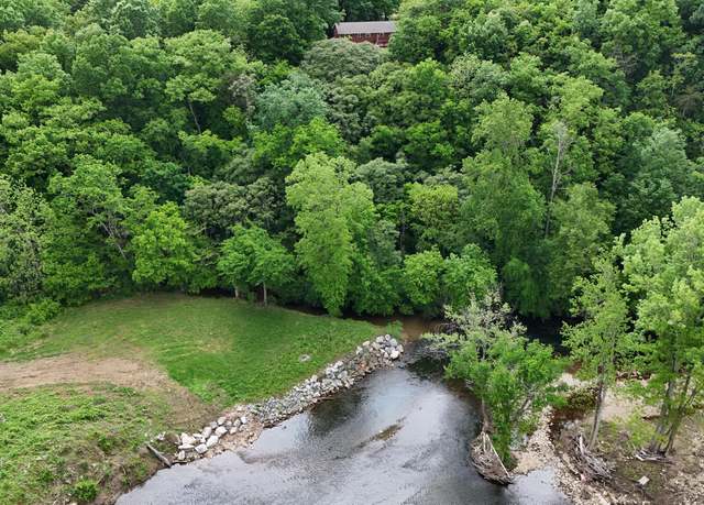 Property at 771 Commanche Dr, Newport, TN 37821, 3 beds, 2 baths