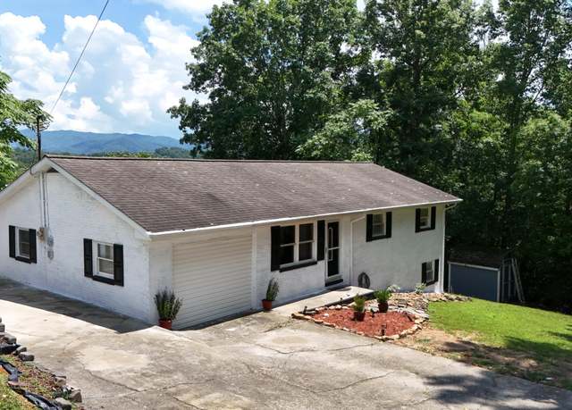 Property at 771 Commanche Dr, Newport, TN 37821, 3 beds, 2 baths