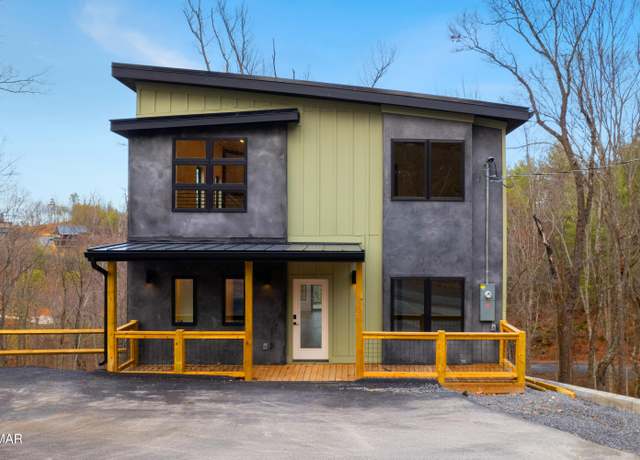 Property at 2232 Spurling Rd, Sevierville, TN 37862, 2 beds, 2.5 baths