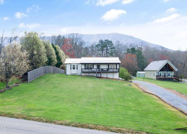 Property at 2948 Will Bryan Ln, Sevierville, TN 37862, 3 beds, 2.5 baths