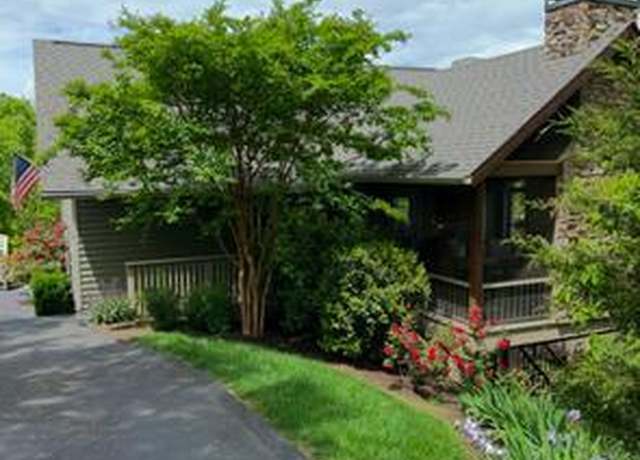Property at 1965 Mccroksey, Sevierville, TN 37876, 4 beds, 3 baths