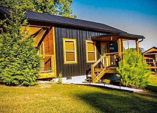 Property at 2691 Jessie Rd Unit 4, Sevierville, TN 37876, 1 bed, 1 bath