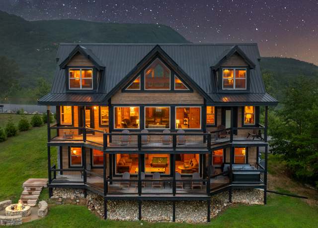 Property at 3142 Laughing Pine Ln, Sevierville, TN 37862, 5 beds, 4.5 baths
