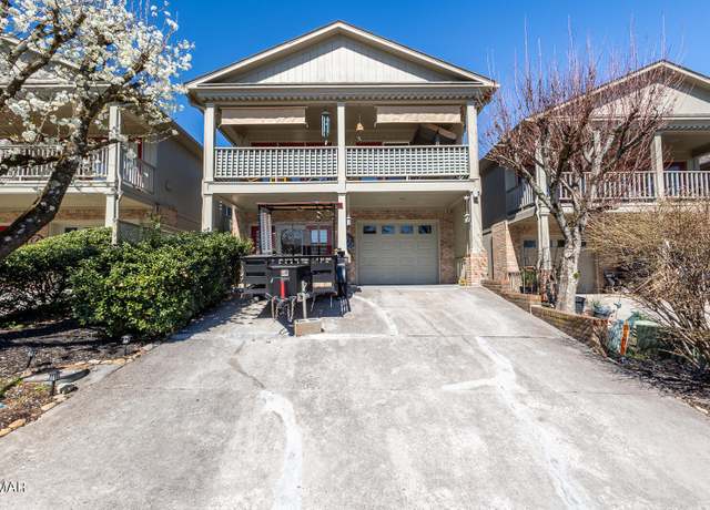 Property at 5207 Brig Ln, Knoxville, TN 37914, 3 beds, 2.5 baths