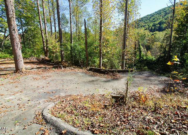 Property at 374 Loop Rd, Gatlinburg, TN 37738