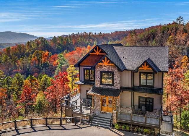 Property at 2957 Summit Trails Dr, Sevierville, TN 37862, 4 beds, 5.5 baths