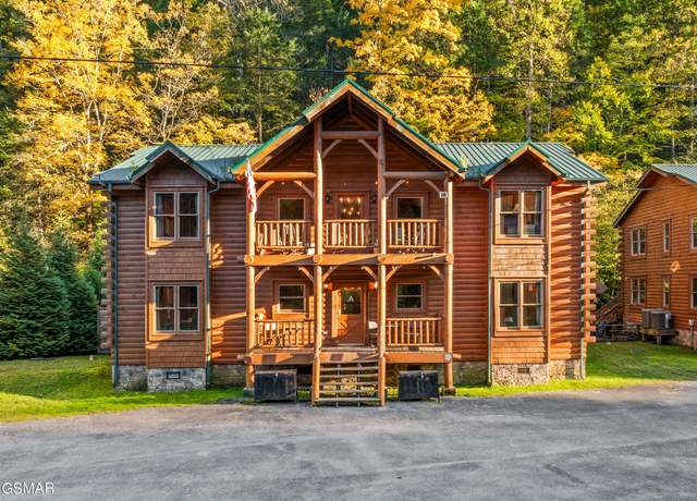 Property at 307 Caney Creek Rd Rd, Pigeon Forge, TN 37863, 8 beds, 8 baths