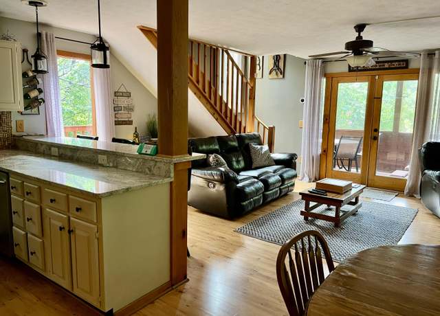 Property at 2904 Barnes Dr, Sevierville, TN 37862, 2 beds, 2 baths