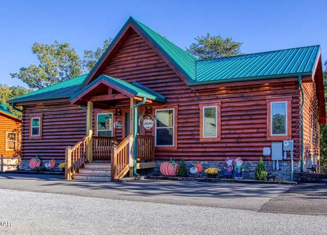 Property at 3226 White Falcon Way, Pigeon Forge, TN 37863, 3 beds, 3 baths