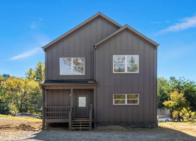 Property at 1105 Center St #1, Sevierville, TN 37862, 4 beds, 4 baths