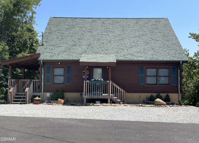 Property at 940 Buck Way, Sevierville, TN 37876, 3 beds, 2.5 baths