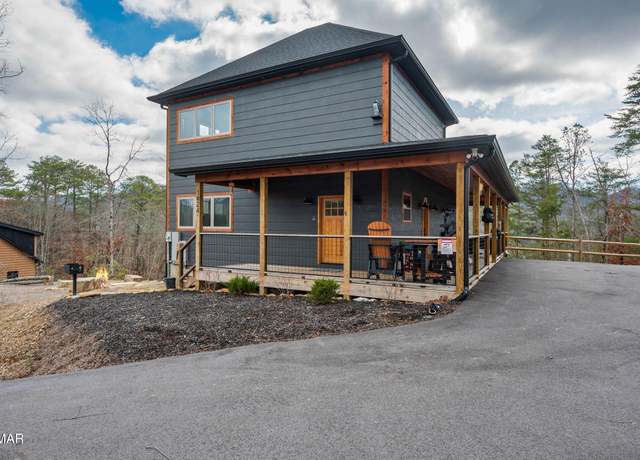 Property at 1424 Red Cedar Lane Ln, Sevierville, TN 37876, 2 beds, 3 baths