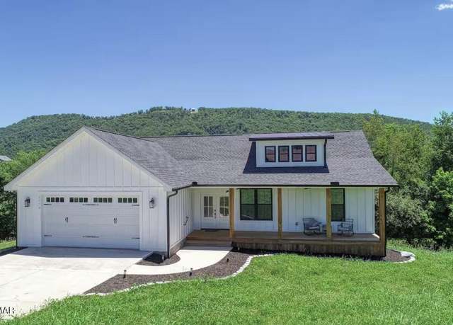 Property at 2779 Maplecrest Ln, Sevierville, TN 37876, 3 beds, 2.5 baths