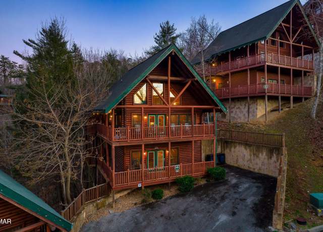 Property at 1721 Summit View Way, Sevierville, TN 37862, 4 beds, 3 baths