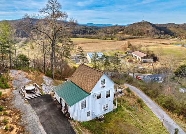 Property at 1174 Sharp Rd Rd, Sevierville, TN 37876, 2 beds, 2 baths