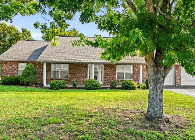 Property at 1710 Primrose Ct, Sevierville, TN 37862, 3 beds, 2 baths