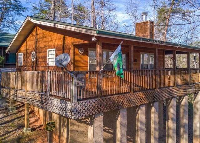 Property at 518 Parton Dr, Gatlinburg, TN 37738, 1 bed, 1 bath