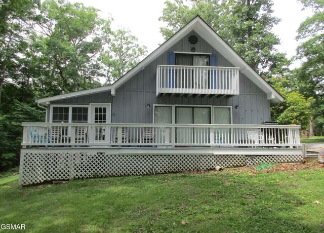 Property at 915 Leisure Ln, Sevierville, TN 37876, 3 beds, 2 baths
