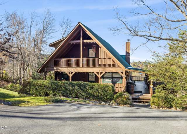 Property at 1640 Bench Mountain Way, Sevierville, TN 37862, 2 beds, 3 baths