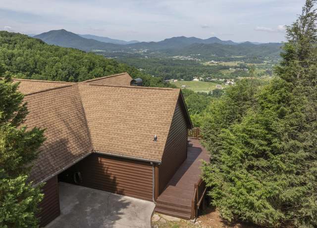 Property at 3935 Ravens Den Way Way, Sevierville, TN 37862, 4 beds, 4 baths