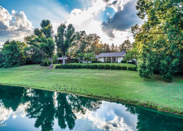 Property at 312 Paine Lake Dr, Sevierville, TN 37862, 6 beds, 8.5 baths