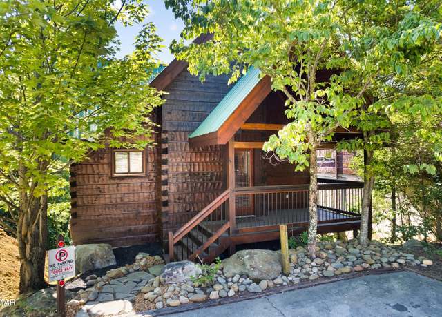 Property at 1266 Bear Cub Way, Gatlinburg, TN 37738, 3 beds, 3.5 baths