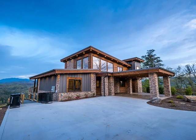 Property at 2324 Mimosa Dr, Sevierville, TN 37862, 6 beds, 7.5 baths