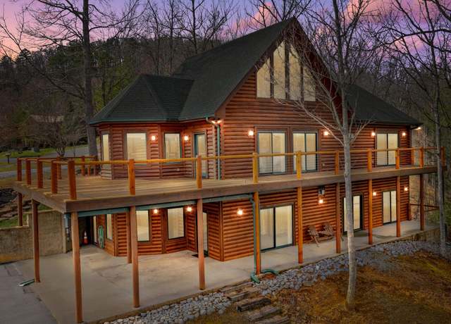 Property at 2804 Cedar Falls Way Way, Sevierville, TN 37862, 3 beds, 2.5 baths