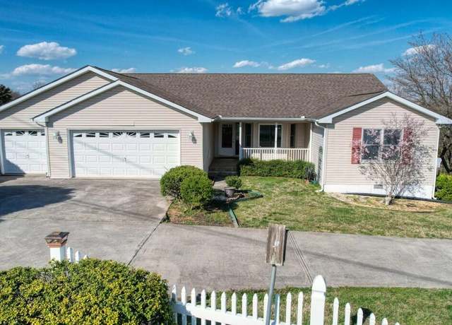 Property at 1311 Pullen Rd, Sevierville, TN 37862, 3 beds, 2 baths